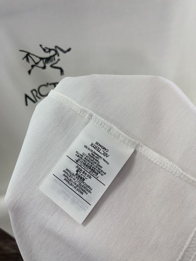 Unclassified Brand T-Shirts